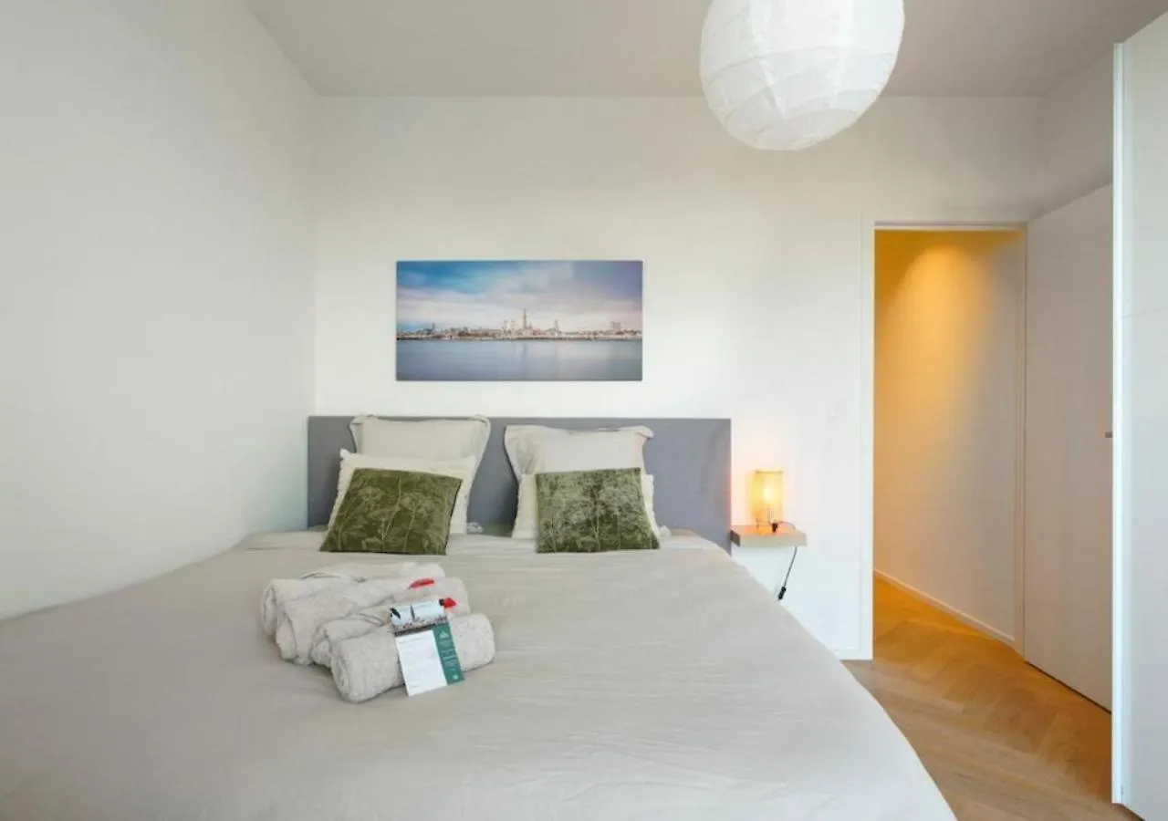 2Br Apartment Near Meir Antwerp 0*,